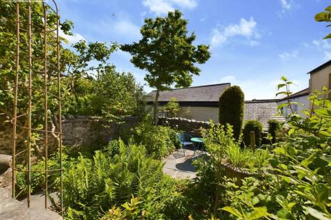 Front garden ii.jpg