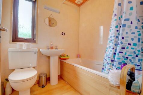 Bathroom.jpg