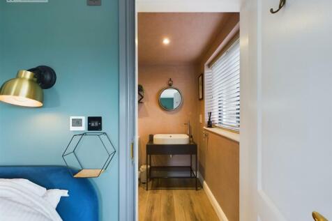 Bedroom 2 iv.jpg