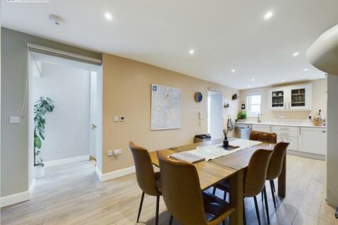 Kitchen Dining iii.jpg