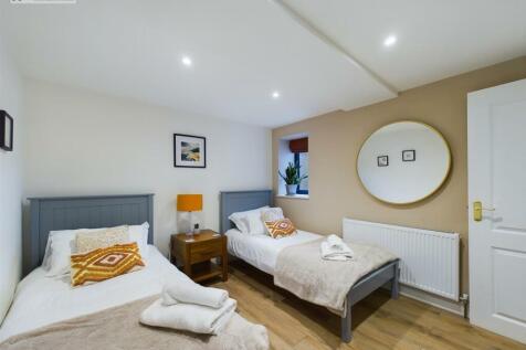 Bedroom 3 ii.jpg