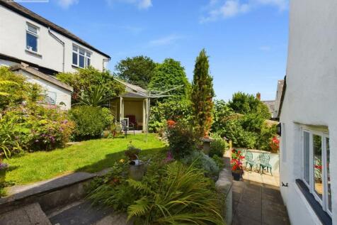 Rear garden ii.jpg