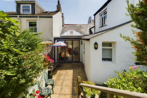 Rear garden x.jpg