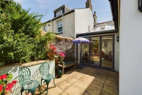 Rear garden xi.jpg