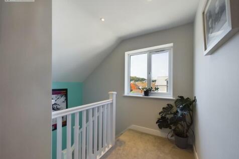 Bay Example Landing second floor.jpg