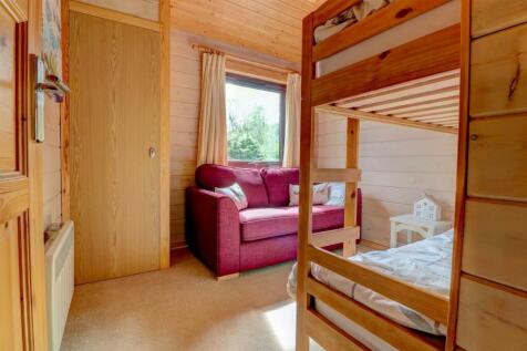 Bedroom 3 .2.jpg