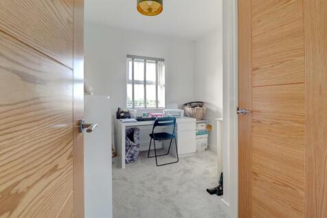 Bedroom 4.jpg