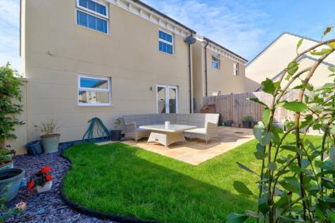 Rear garden ii.jpg