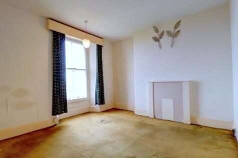 Bedroom .1.jpg