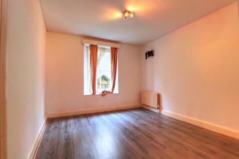bedroom .3 1.jpg