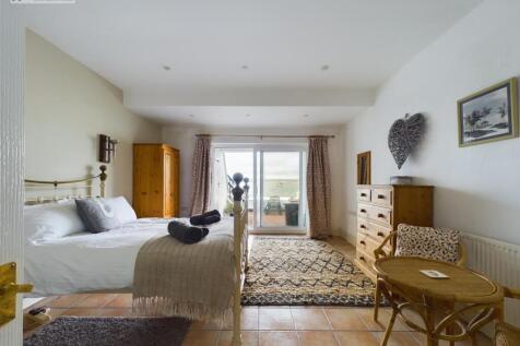 Bedroom 1 iii.jpg
