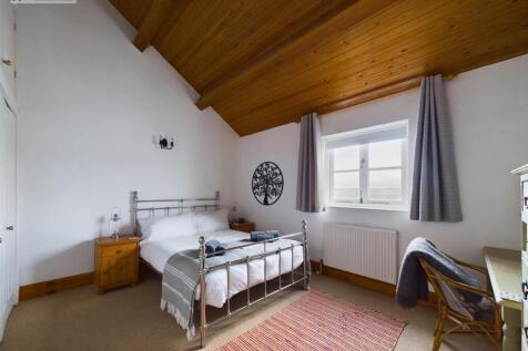 Bedroom 2 ii.jpg