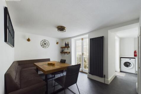 Dining Room .1.jpg
