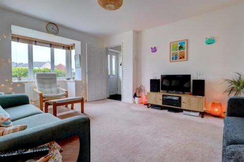 Living Room .1.jpg