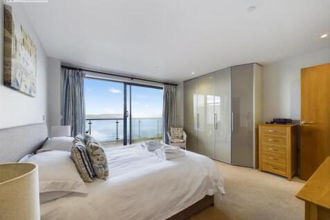 Bedroom 1.jpg