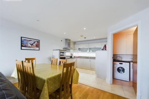 Diningb area kitchen.jpg