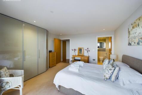 Bedroom 1 iii.jpg