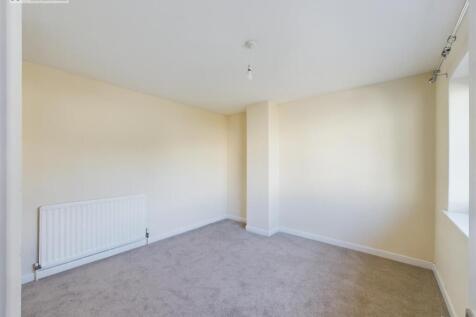 Bedroom 3 .2.jpg