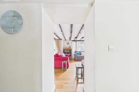 Sitting room new vi.jpg