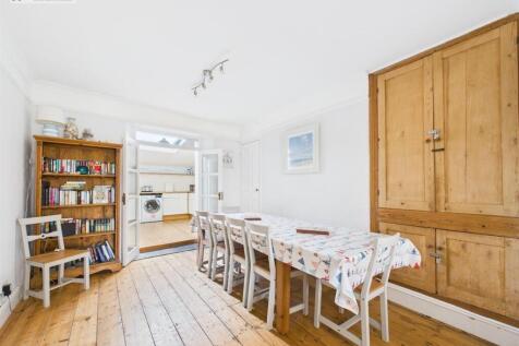 Dining room.jpg