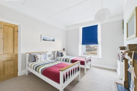 Bedroom 2 ii.jpg