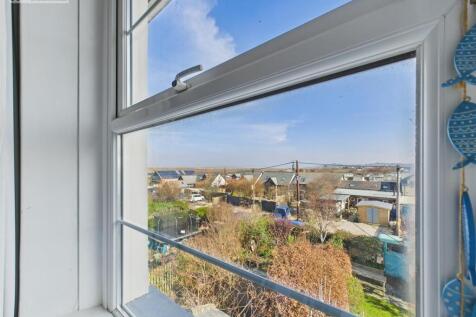 Bedroom 3 outlook.jpg
