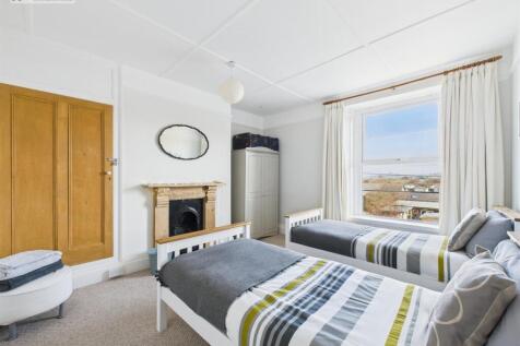 Bedroom 3.jpg