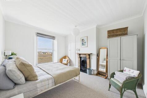 Bedroom 4.jpg