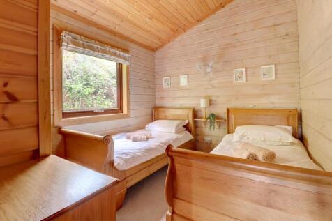 Bedroom 2.jpg