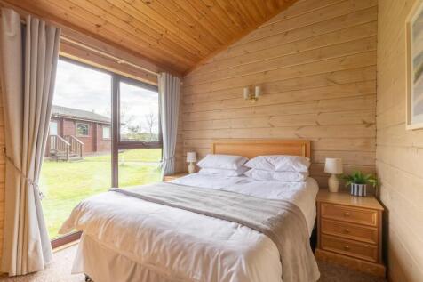 Master bedroom with KS bed 2.jpeg