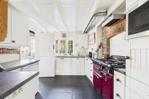 Kitchen .1.jpg