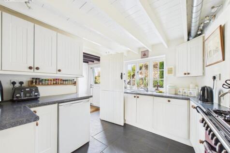 Kitchen .2.jpg