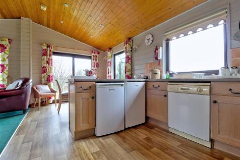 Kitchen .2.jpg
