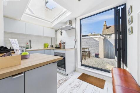Kitchen ii.jpg