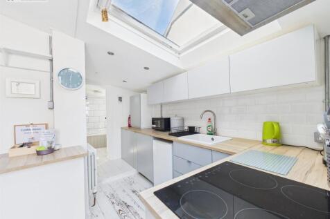 Kitchen iv.jpg