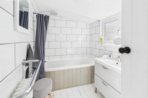 Bathroom.jpg