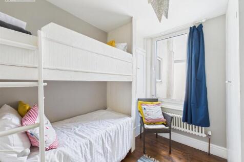 Bedroom 2 iv.jpg