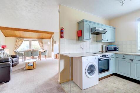 Kitchen Living.jpg