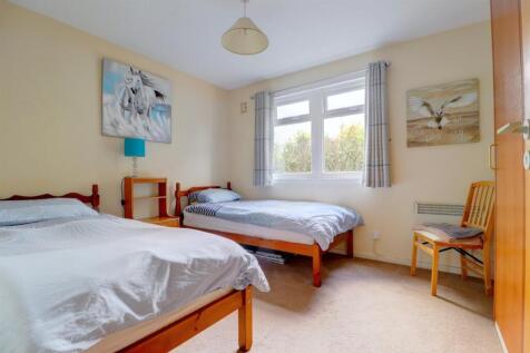 Bedroom 2 .1.jpg