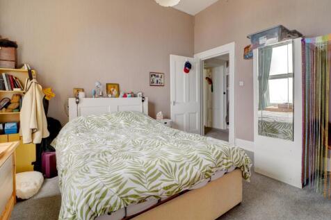 Bedroom ii.jpg