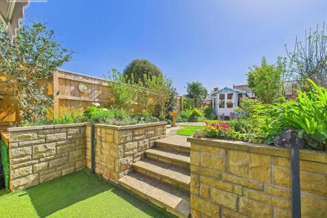 Garden .10.jpg
