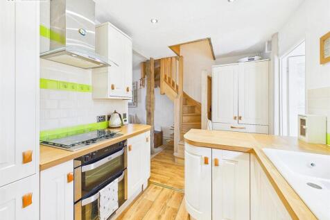 Kitchen .3.jpg
