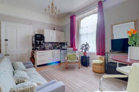 Lounge .3.jpg