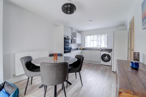 Dining Area Kitchen .1.jpg