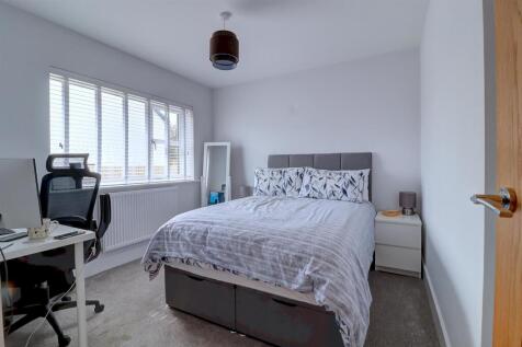 Bedroom 2 .1.jpg