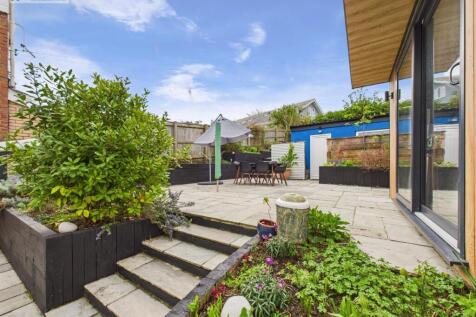 Rear garden ii.jpg