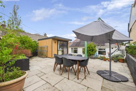 Rear garden v.jpg