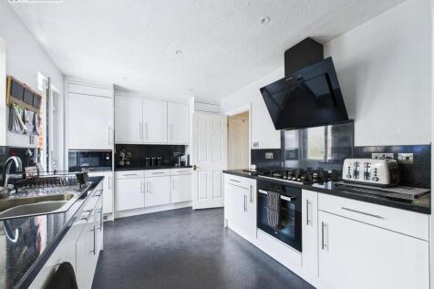 Kitchen .1