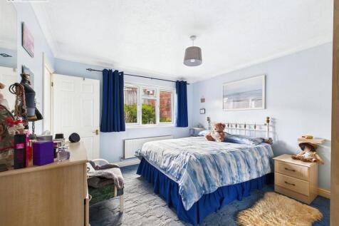 Bedroom 1 .1