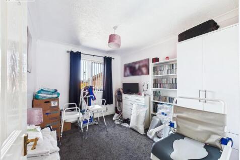 Bedroom 3 .1